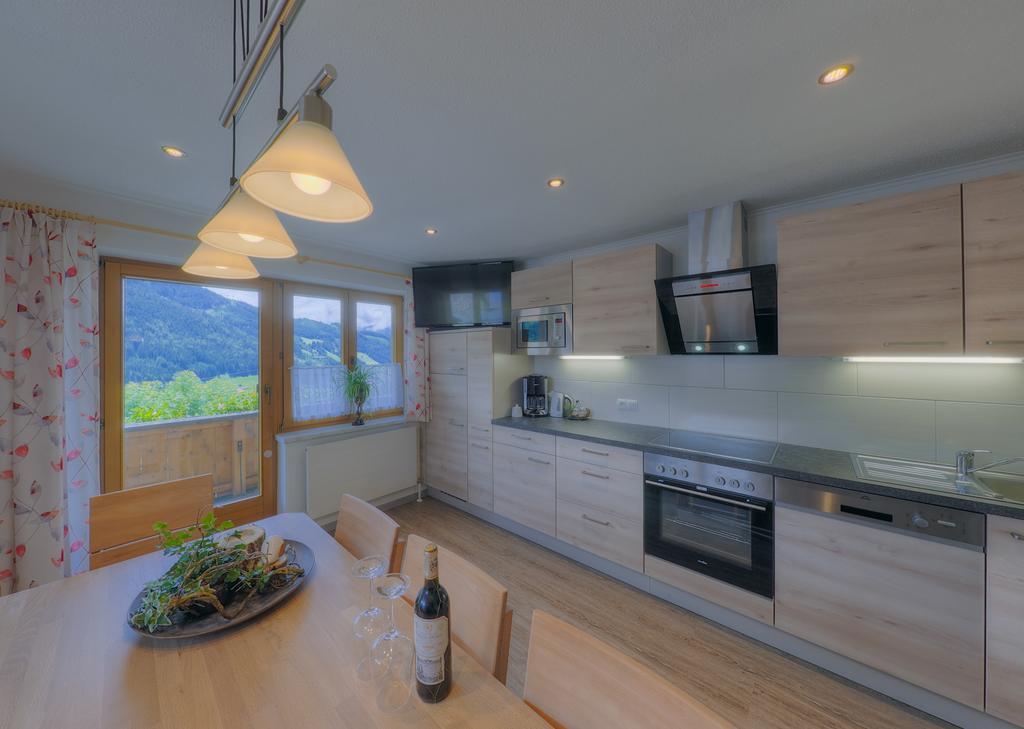 Ferienhaus Schweinberger Цел ам Цилер Екстериор снимка